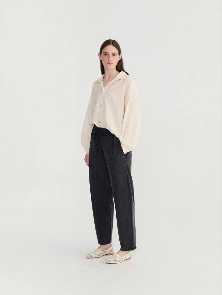 Blusa de cuello cuadrado de algodón orgánico
