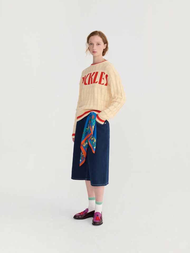 Contrast-stitching denim bermuda