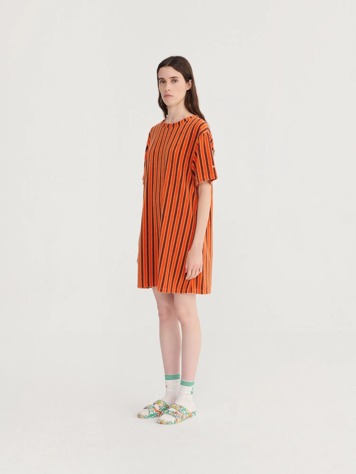 Robe courte en tissu éponge à rayures