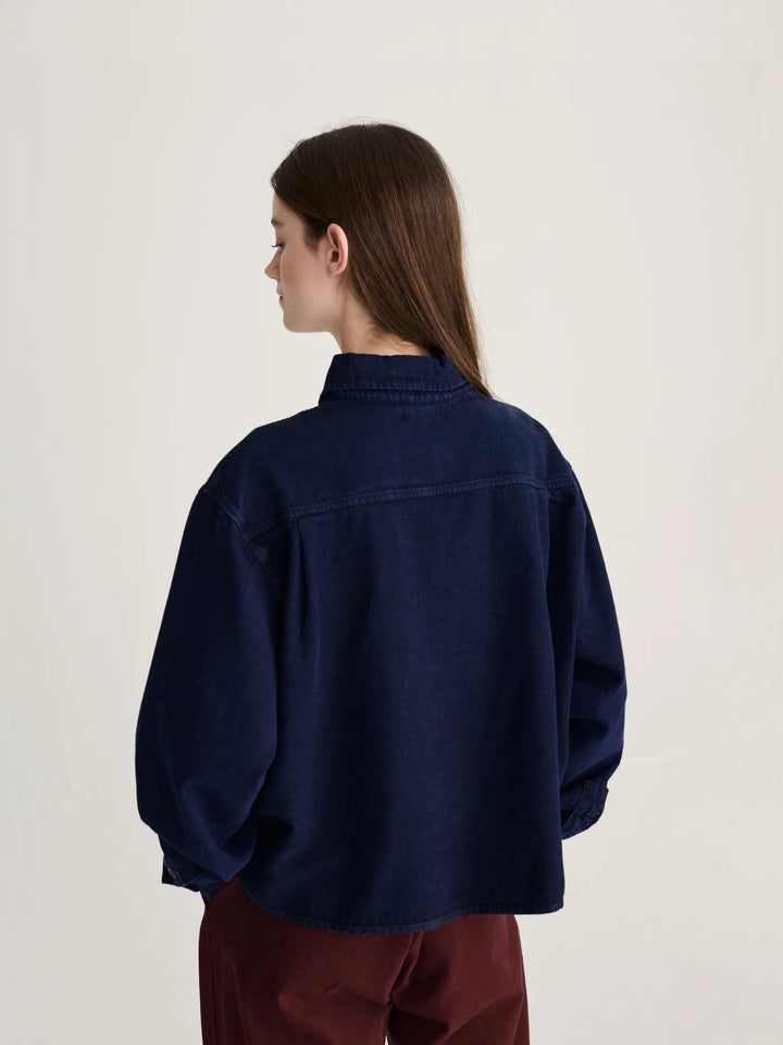 Big corduroy pockets light denim shirt