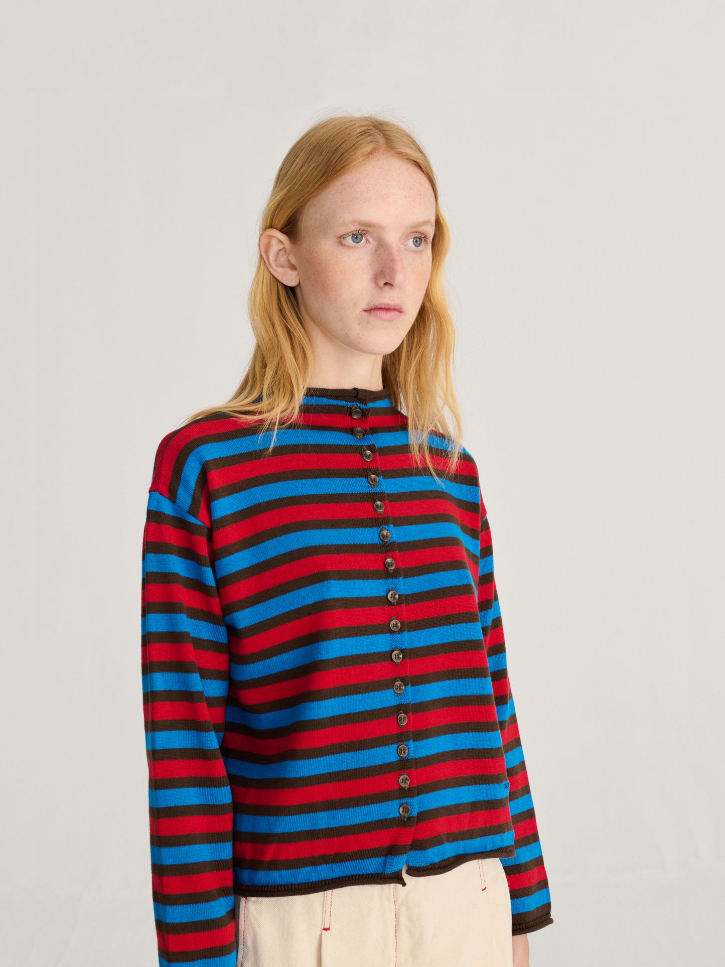Gestreifte Strickjacke aus Baumwolle