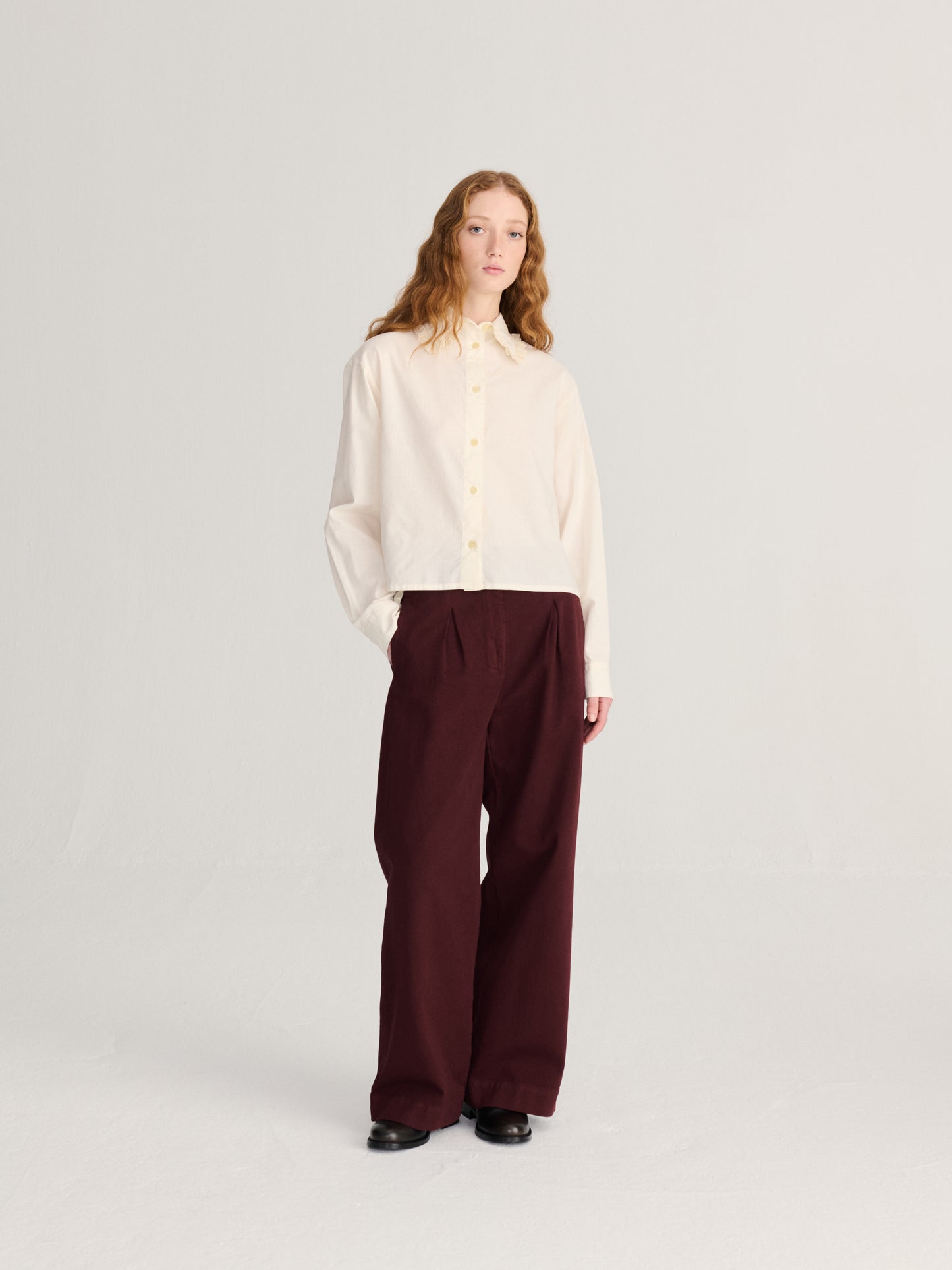 Weite Faltenhose aus Twill